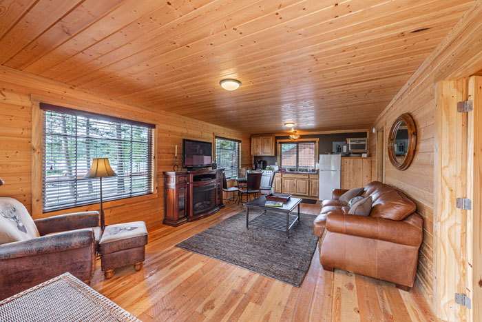 Montana Vacation Cabin Rentals - The Lodge at Lake Mary Ronan